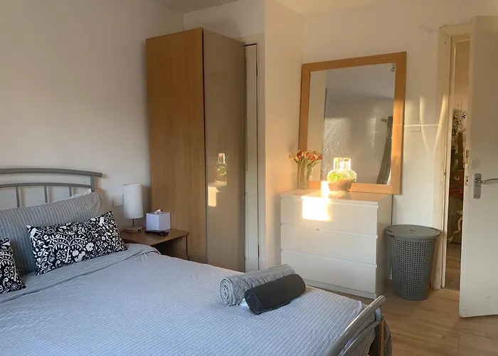 Bethnal Green/Brick Lane 2 Bedroom Apartment